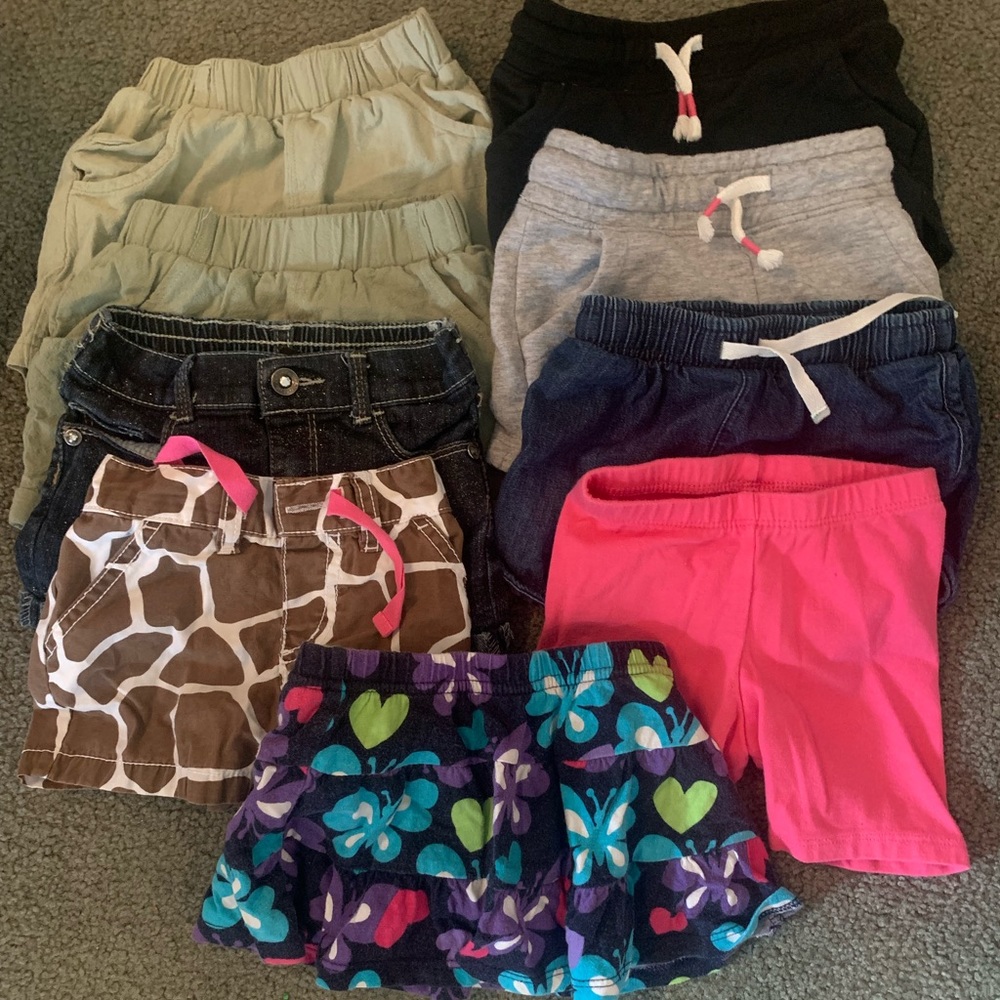 Lot of 9 shorts size 2T
